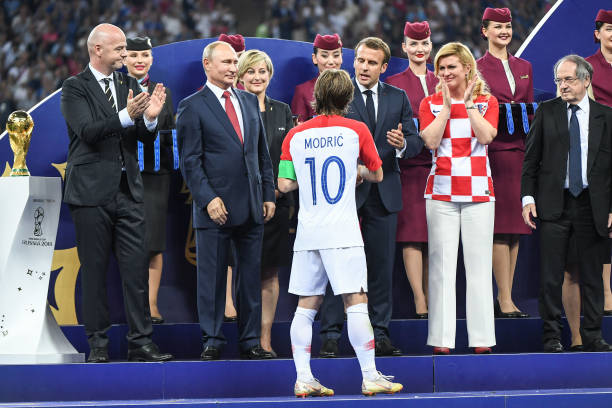 而不是轻易 而不是轻易